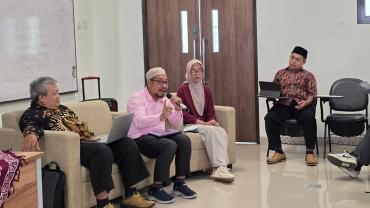 UPB UIN Gus Dur Gelar Diskusi Berbahasa Inggris Bertema “Kurikulum Cinta yang Sebenarnya”