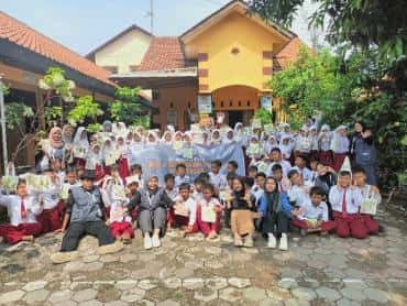 Mahasiswa KKN UIN Gus Dur Kelompok 12 Adakan Pelatihan Kerajinan Ecoprint