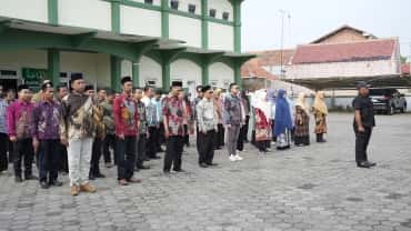 UIN Gus Dur Peringati Hari Guru Nasional, WR III Tekankan Pesan Menag tentang Pendidikan Berbasis Cinta