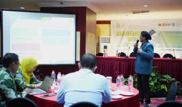 Kapus Akreditasi Paparkan Risk Register 2025 dan Monev Risiko 2024 dalam Management Review UIN Gus Dur