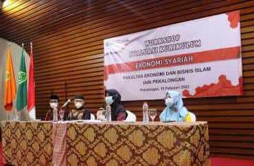 Undang Alumni dan Praktisi, FEBI Laksanakan Workshop Review Kurikulum