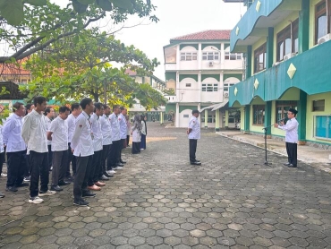 Apel Senin Pagi UIN Gus Dur, Tegaskan Disiplin dan Tanggung Jawab Pegawai