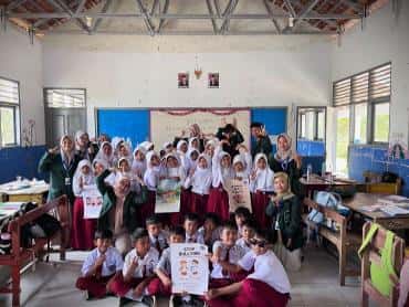 Tanamkan Pondasi Akhlak Nabi Muhammad SAW Pada Karakter Anak, Mahasiswa KKN-59 Kelompok 23 Gelar Penyuluhan di SD 02 Suru