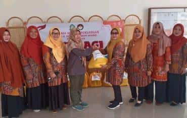 Menyambut Ramadhan 1441 H, DWP UIN Gusdur Berbagi untuk Semua