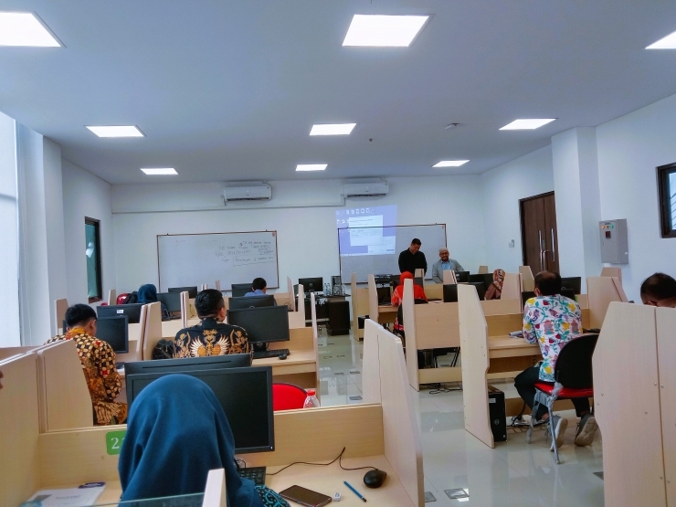 Unit Pengembangan Bahasa UIN Gus Dur Gelar Pelatihan IELTS Untuk Dosen