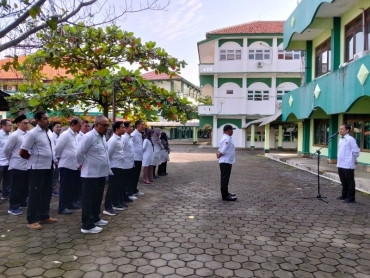 Apel Pagi UIN Gus Dur Pekalongan Berlangsung Khidmat, Kepala SPI Tekankan Sikap Adaptif dan Profesional